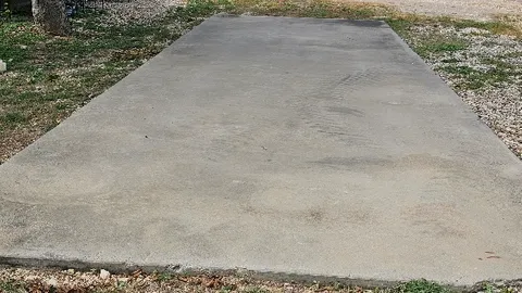 30/50 Amp Deluxe Pull-Through RV Site — image 2 of 5