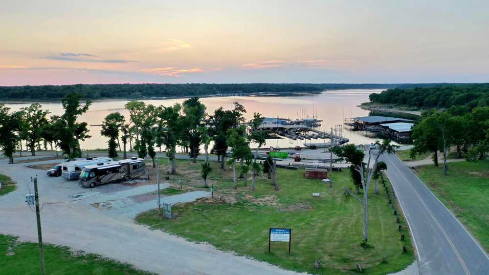 Buncombe Creek Marina RV Campground, Kingston, Oklahoma - Photo 4