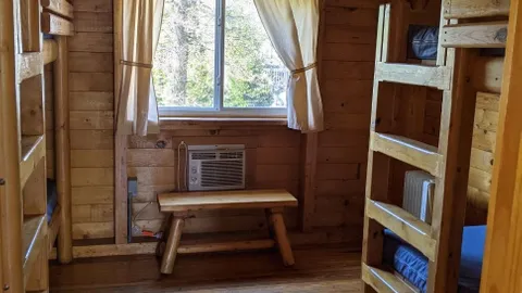 Cabin With Bath With Bunks - Central Resort — image 2 of 4