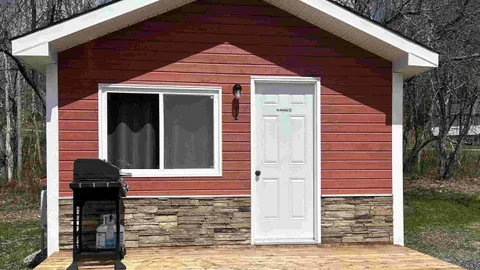 One Bedroom Cabin — image 1 of 8