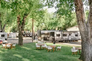 River West Resort – photo 5