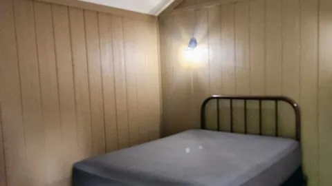 Uncle Ben's Cabin — image 2 of 4