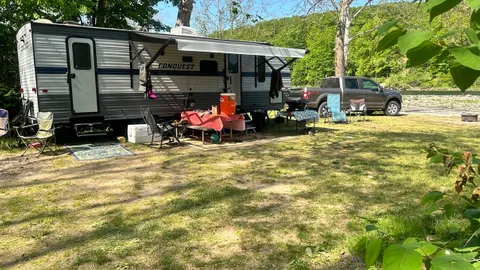 RV/TENT RIVER FRONT (2 RV'S) — image 2 of 14