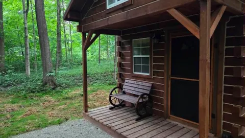 Miami Trail Cabin — image 5 of 5