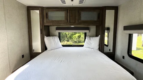 Travel Trailer - Mid Beach — image 2 of 6