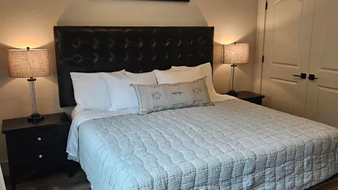 Extended Stay Suite 1 — image 8 of 8