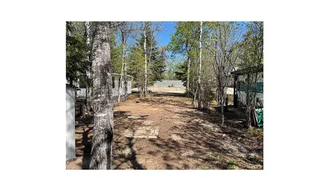 Seasonal 30 amp full service RV site — image 2 of 4