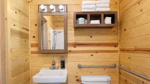 Premium Cottage 1 Bedroom-Accessible — image 2 of 9