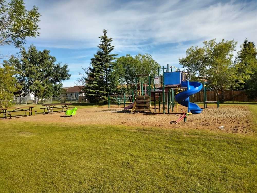 Sexsmith Heritage Park Campground, Sexsmith, Alberta - Photo 5