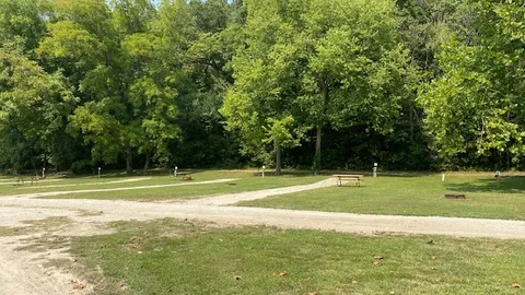 30amp Water/Electric RV Site — image 2 of 9