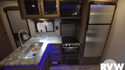 Wades Travel Trailer — image 2 of 6