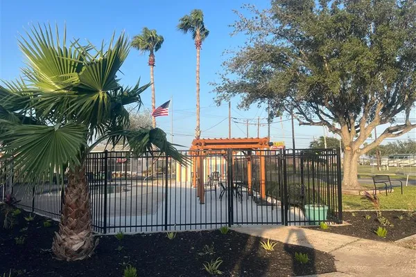 VIP La Feria RV Park – photo 1