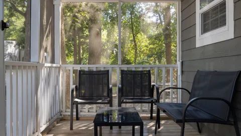 Tiny House — image 2 of 7