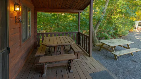 Deluxe Log Cabin — image 10 of 10