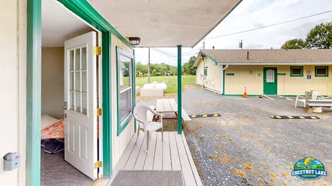 Cabin — image 2 of 5