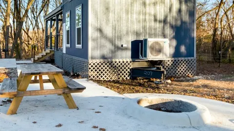 Deluxe Cabin — image 4 of 4