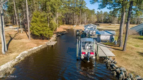 BayView Retreat 1B — image 1 of 5