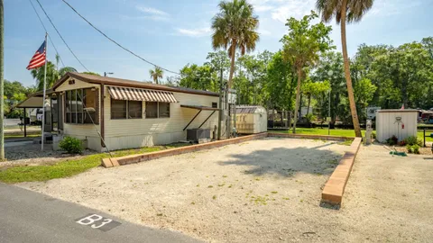 Standard Full Hookup RV Site — image 1 of 4