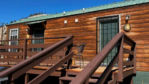 Cabin 09 Gemini — image 1 of 7