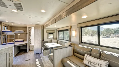 Luxury RV Sleeps 6 — image 1 of 7