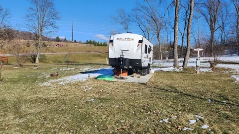 Small RV w/ water & 30amp elec. — image 4 of 4