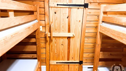 OZARK ( SLEEPS 6) — image 2 of 11