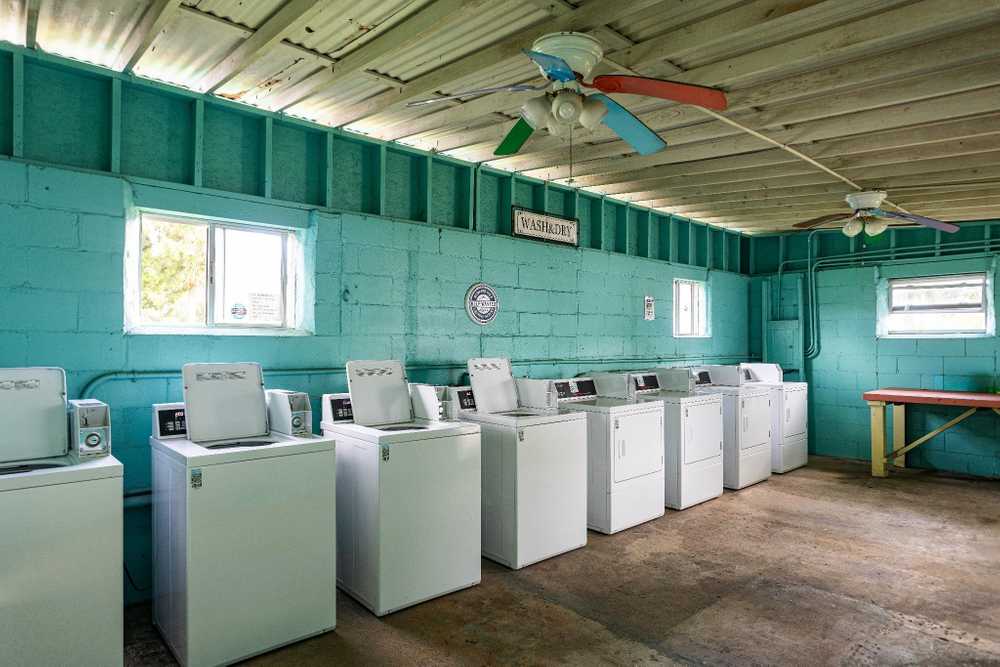 Silver Breeze - Titusville, FL - Photo 4