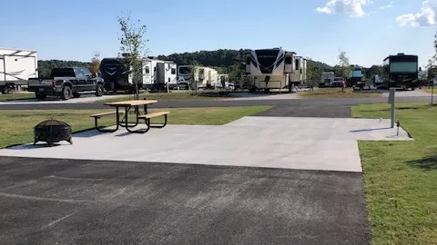 Premium Pull-Thru RV Site 30/50 Amp — image 1 of 1