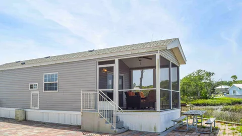 Premium Marshfront Cottage — image 7 of 7
