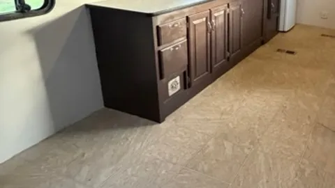 Standard 1 Bedroom RV — image 2 of 18