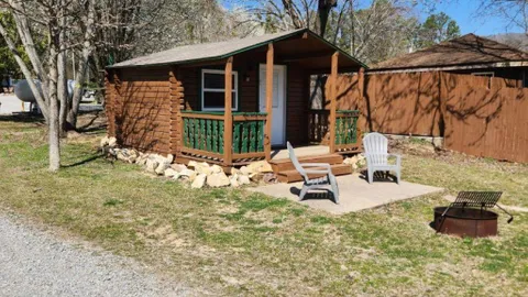 CAMPFIRE COTTAGE — image 7 of 7