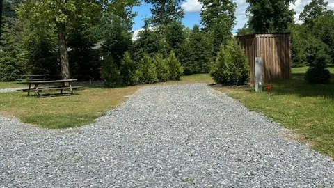 Back-In Full Hook-Up Site — image 7 of 7