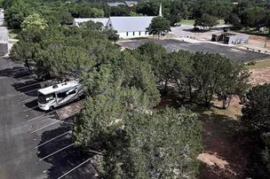 Laird's Hideaway RV Park and Pickleball Courts – photo 3