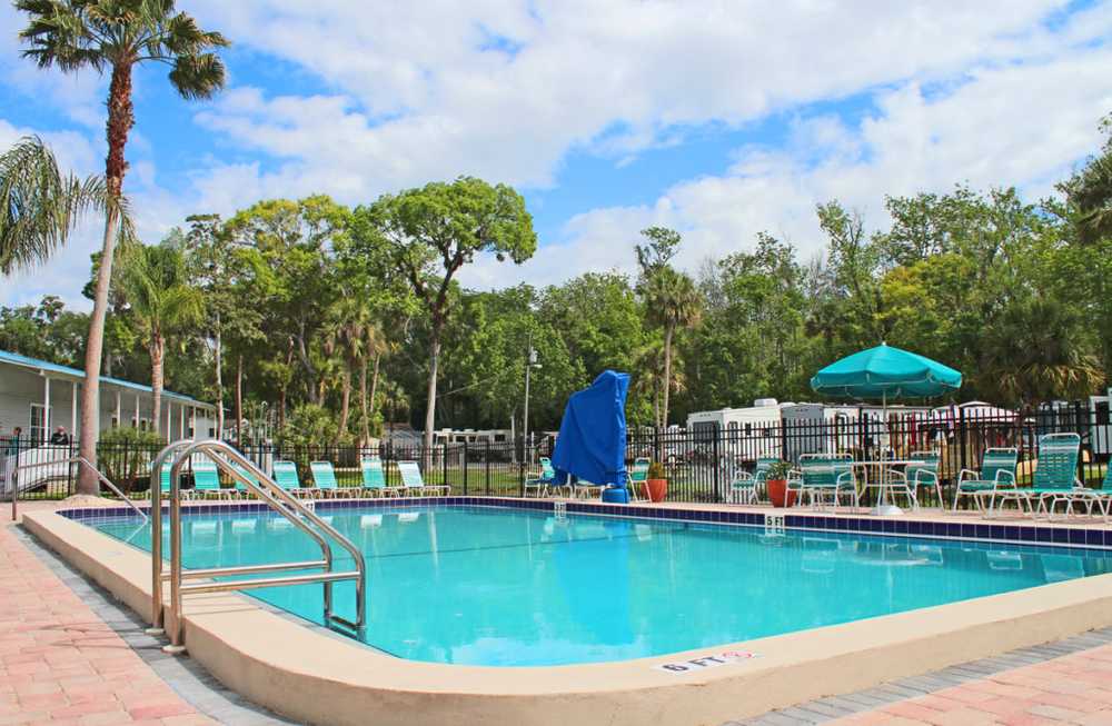 Sun Retreats Homosassa River - Photo 2