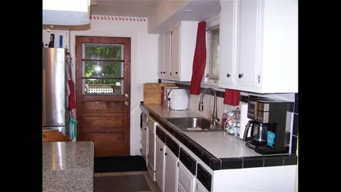 Main House — image 10 of 10