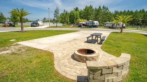 Elite Back-In Full Hookup RV Site — image 2 of 3