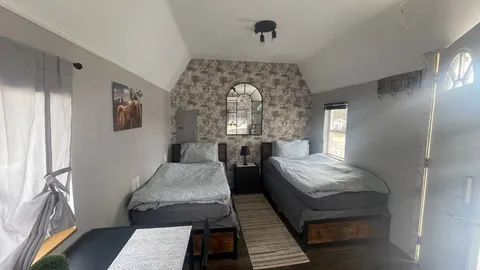 Standard Cabin — image 2 of 6