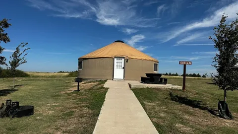 Modern Lodging - Outlaw — image 7 of 7