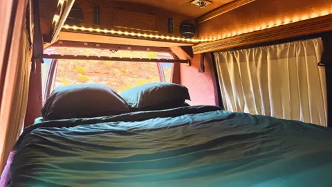 1993 Chevy G20 Van - Cozy Campground Stay in Kanab — image 2 of 9