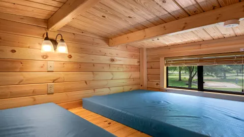 Hillside Cabin — image 2 of 8