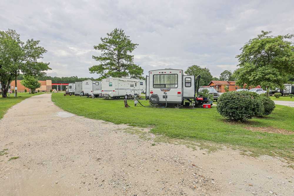 Cabin Creek Campground - Photo 3