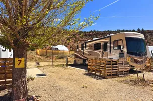 Desert Bloom Campground – photo 3