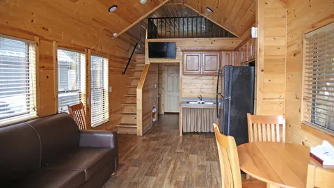 Hill Country Cabin — image 2 of 7
