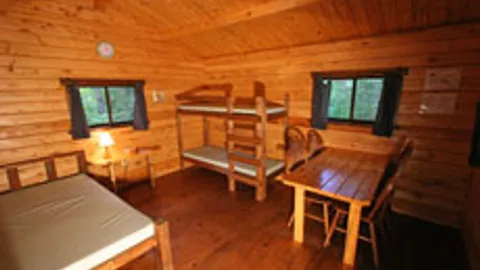 "P" Cabin — image 2 of 2