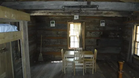 Pioneer Cabin (The Lickcreek Cabin) — image 2 of 6
