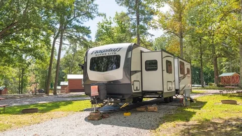 Premium Pull-Thru RV Site — image 1 of 4