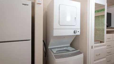 Standard Park Model 1 Bedroom — image 7 of 7