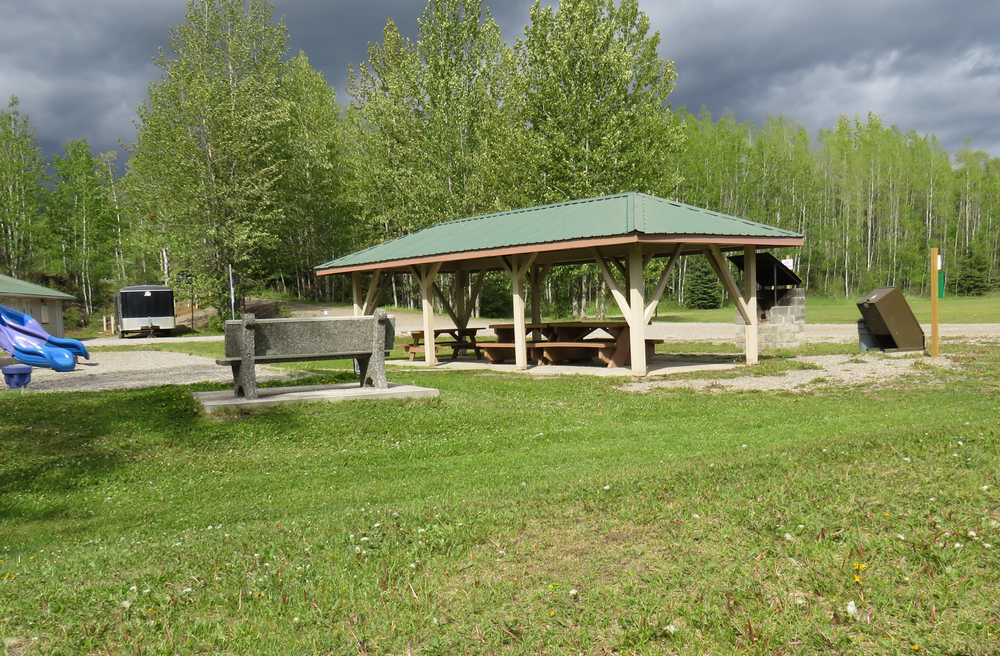 Lions Flatbed Creek Campground, Tumbler Ridge, British Columbia - Photo 2