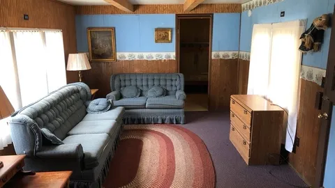 Rustic Cabin Mobile Home Large — image 1 of 5