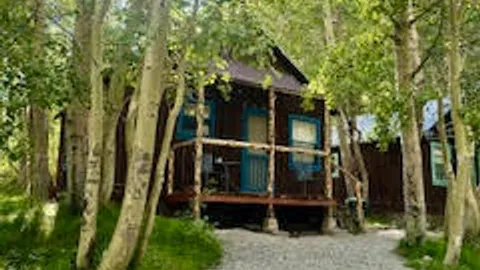 Cabin 5 (1 Bedroom 1 Bath) — Family Cabin — image 1 of 9